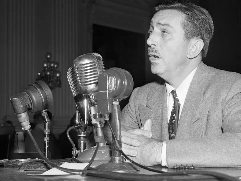 O FBI disponibiliza tr&ecirc;s conjuntos de documentos relacionados ao criador da Disney. S&atilde;o fontes prim&aacute;rias para investigar seus contatos com a ag&ecirc;ncia, embora a presen&ccedil;a de uma informa&ccedil;&atilde;o no arquivo n&atilde;o signifique que ela tenha sido comprovada.
